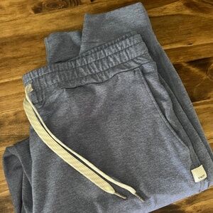 VUORI NWOT blue heather women’s medium regular length M